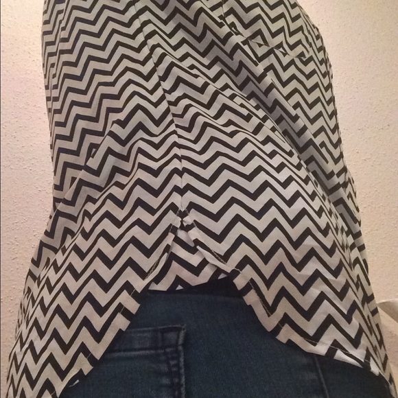 American Eagle Chevron Blouse - Picture 2 of 4