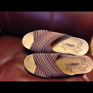 Umberto Raffini wedge heels