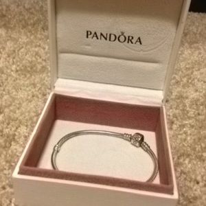 Authentic w/ the box pandora bracelet 👑