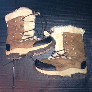 Itasca fur trimmed boots 7 very cute and nice