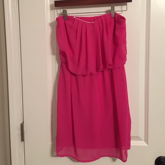 Dresses & Skirts - Pink Mini Dress includes gold rope tie necklace