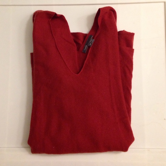 Vince 100% Cashmere sweater