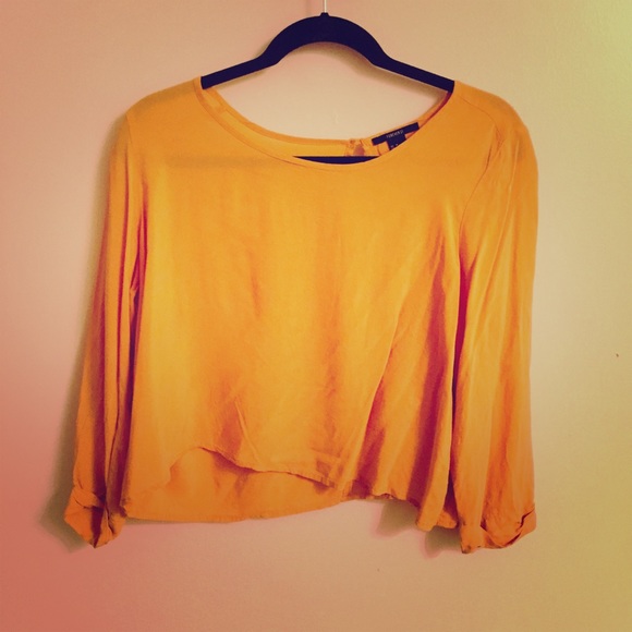 Mustard colored crop top 🍂🍂🍃