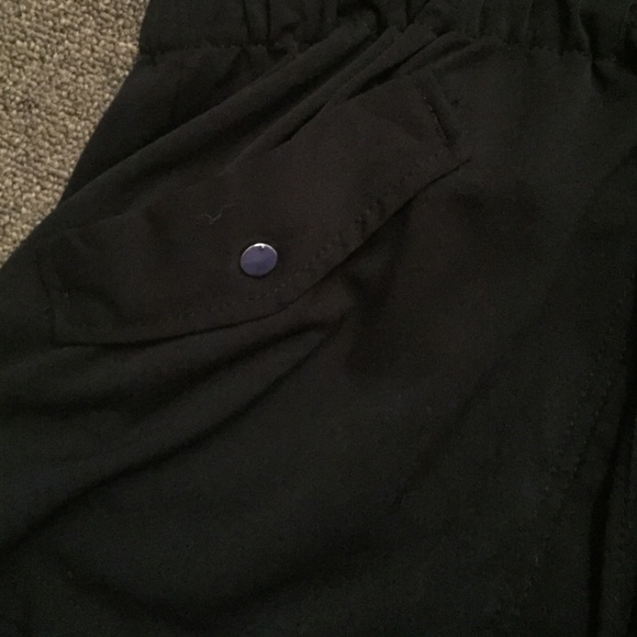 H&M black zip vest - Picture 3 of 4