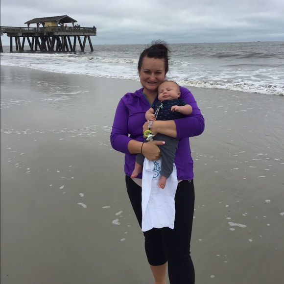 Meet your Posher, Whitney - Picture 1 of 1