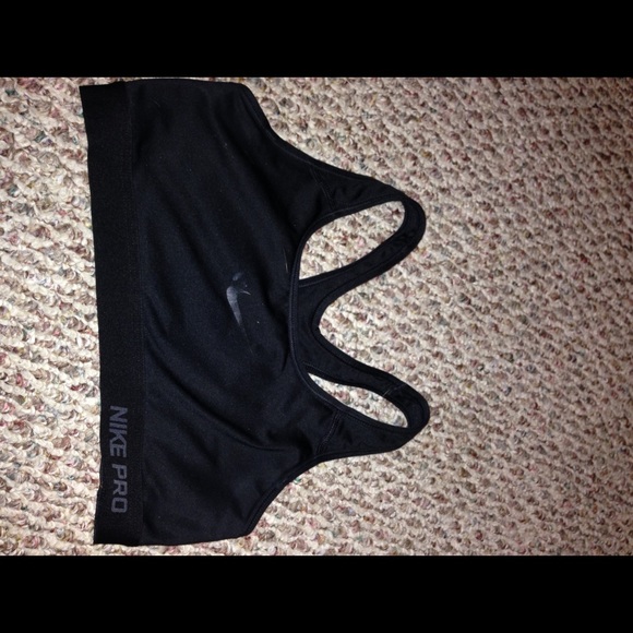 nike sports bra