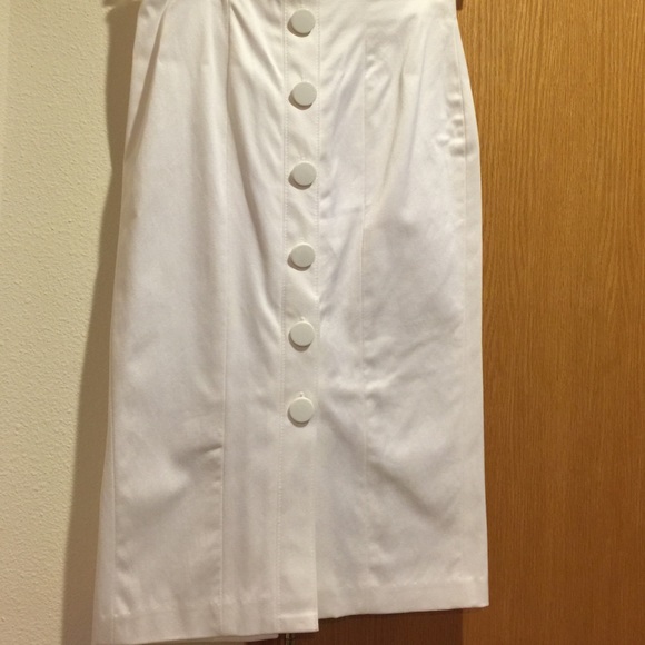 Skirt - Picture 1 of 2