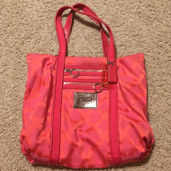 Coach Handbags - Pink Coach Poppy Bag