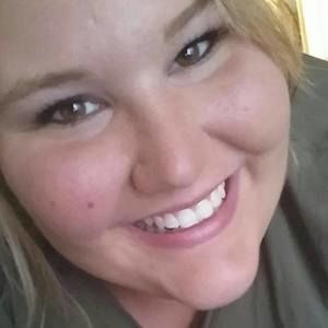 Meet your Posher, Caitlin