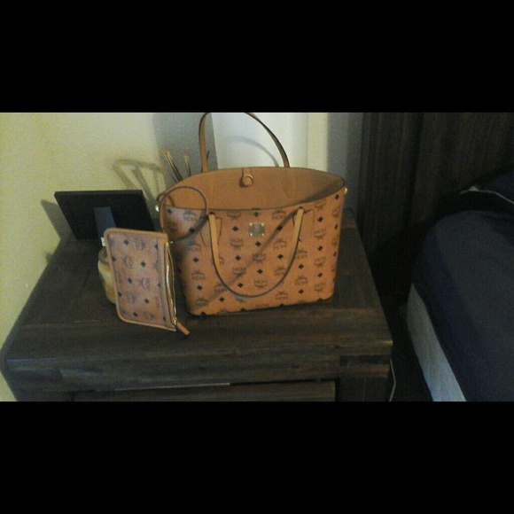 Handbag