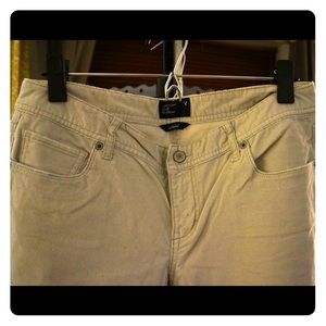 American Eagle Cream corduroy skinny leg pants