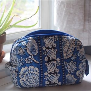 🌸SALE🌸 RARE Blue Lagoon VB Cosmetic Bag