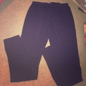 Plain black leggings