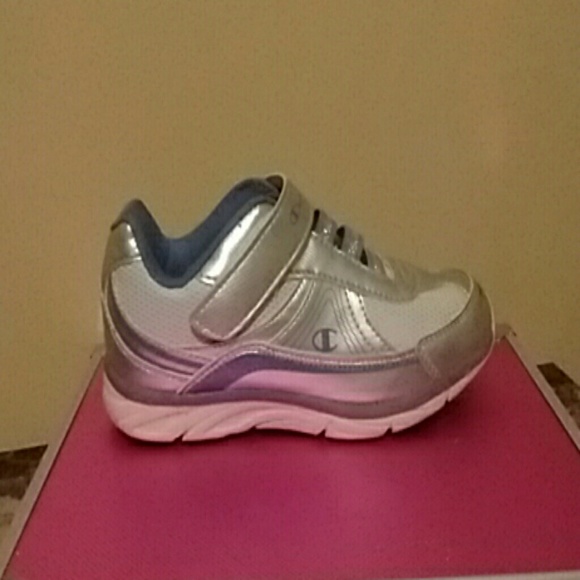 Shoes - Picture 2 of 4