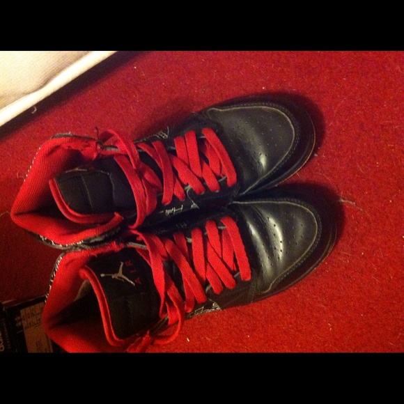 Custom nikes - Picture 3 of 3
