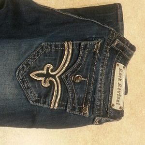 Sz 25 Rock Revival (See Pictures)
