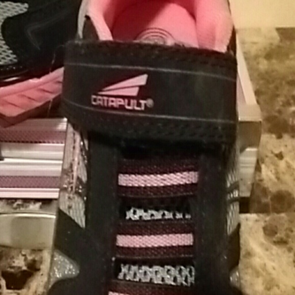 Shoes - Picture 3 of 4