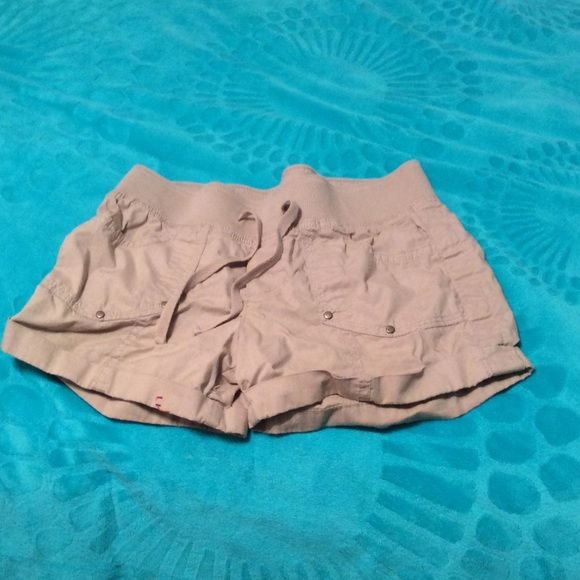 Cacky shorts