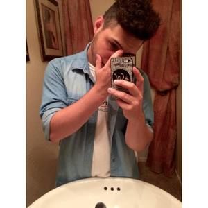 Meet your Posher, Efren