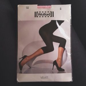 Wolford chalky pink velvet capri