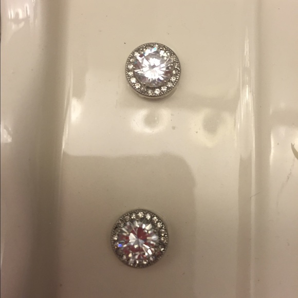Lovely crystal earrings