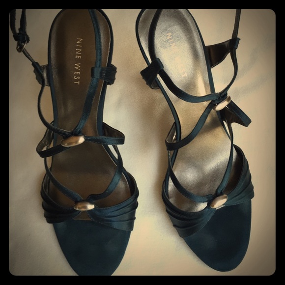 Nine West blue heels