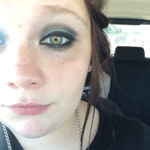 Meet your Posher, Kendra