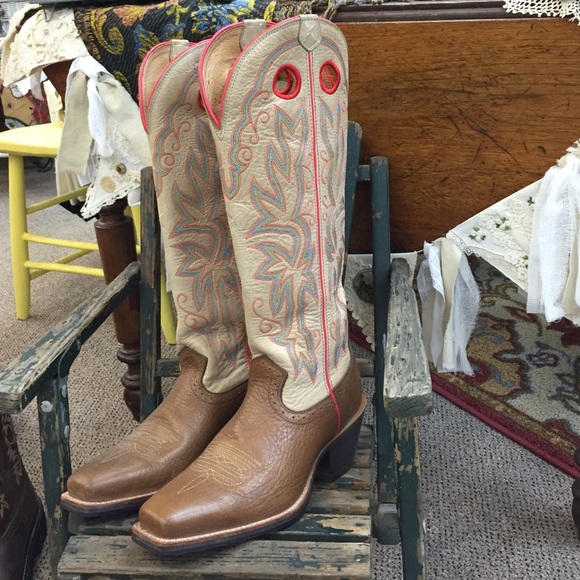 Twisted brand cowgirl boots