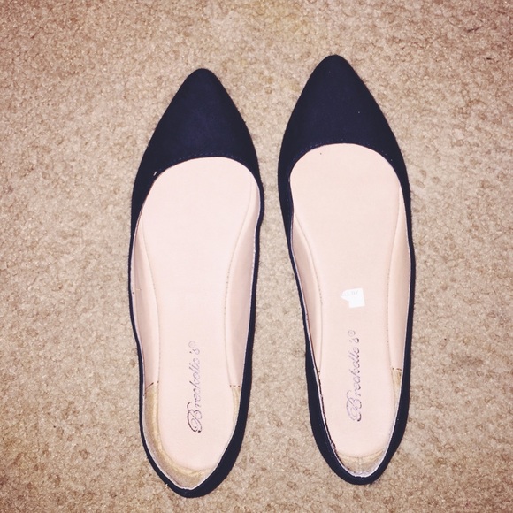 POINTED TOE FLATS❗️BRAND NEW WITH BOX❗️
