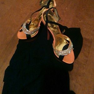 NWT Orange Italina heels