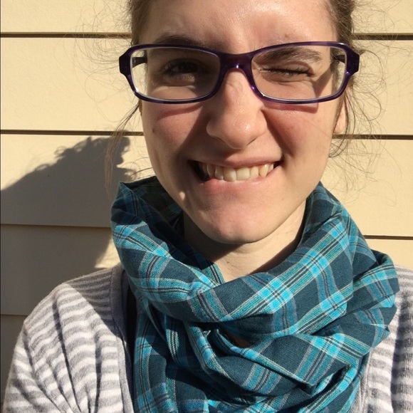 Meet your Posher, Sarah - Picture 2 of 4