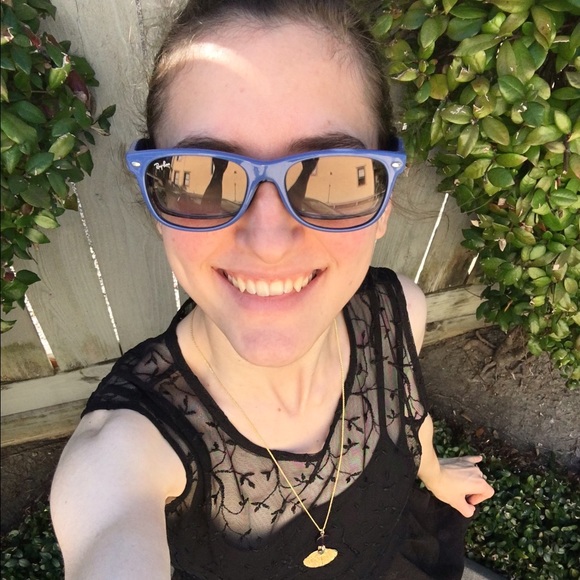 Meet your Posher, Sarah - Picture 4 of 4