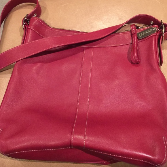 Coach Smooth cranberry leather hobo bag - Picture 1 of 4