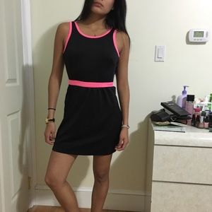 Black dress with hot pink💕
