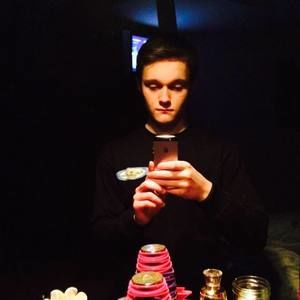 Meet your Posher, Kory