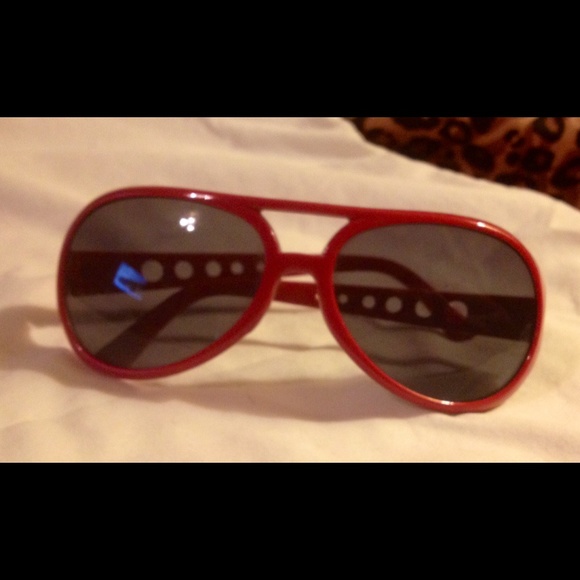 Red frame glasses👀👓❤️ - Picture 2 of 3