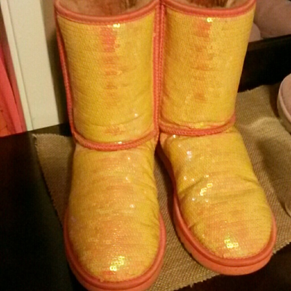 UGG SEQUIN