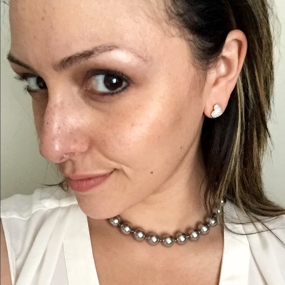 Gray pearl chocker necklace