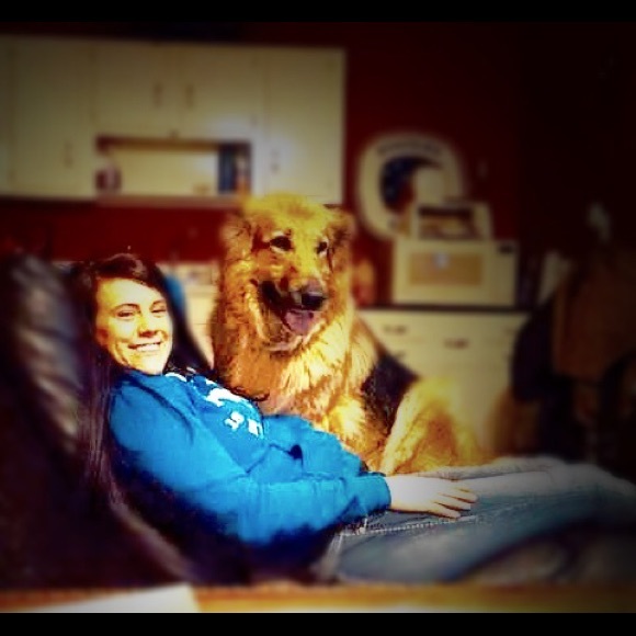 Meet your Posher, Angela - Picture 2 of 2