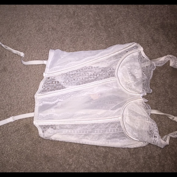 White lace bustier