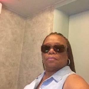 Meet your Posher, Aisha