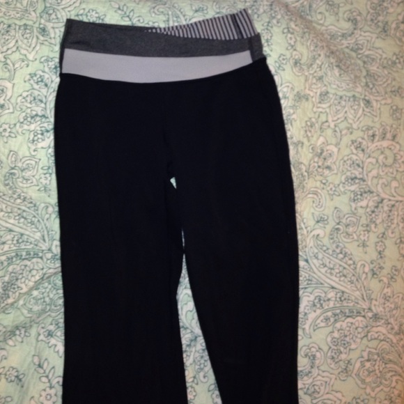 Lululemon yoga pants