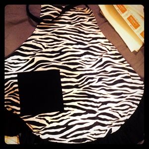 Zebra print apron 💇💋