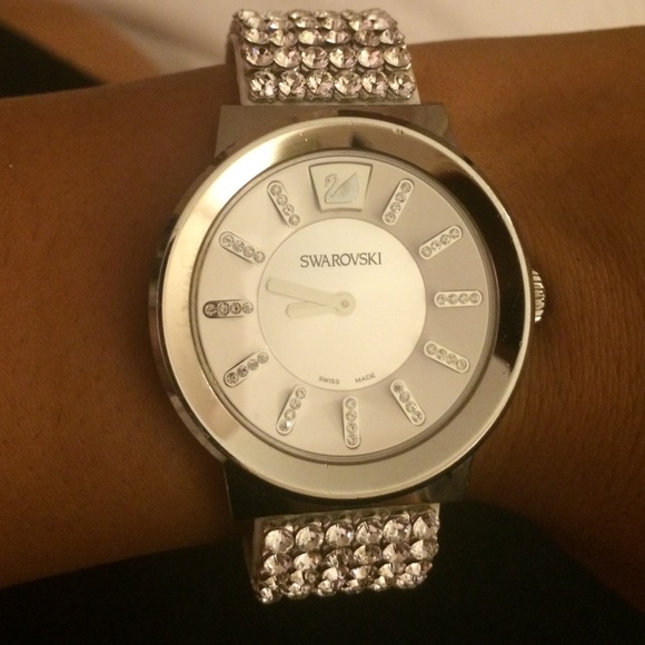 Gorgeous Swarovski woman's watch