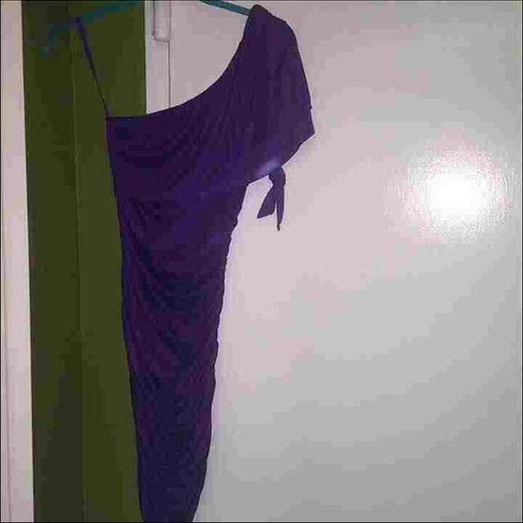 2 dresses for 1 bundle ‼️ - Picture 2 of 4