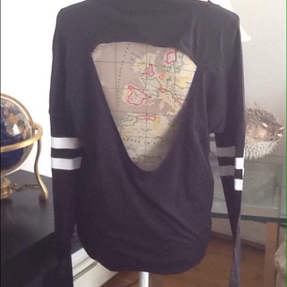 PINK long sleeve cut out back long sleeve top - Picture 2 of 4