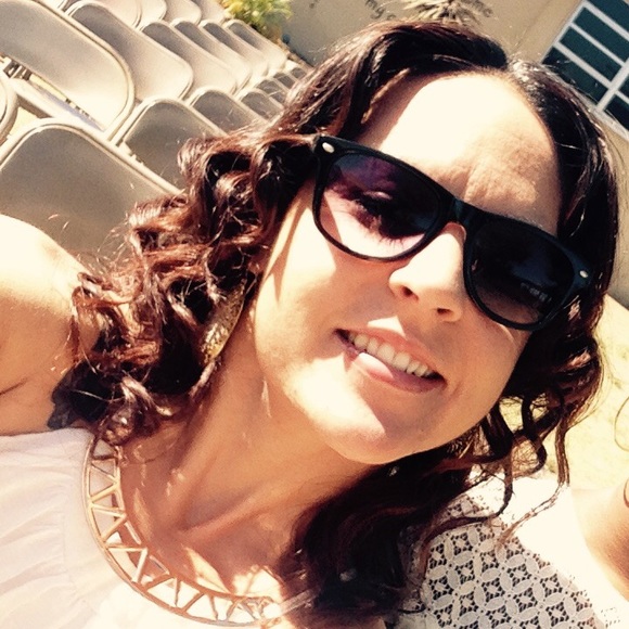Meet your Posher, Deanna