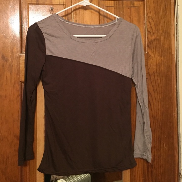 Brown and cream colored shirt - Picture 2 of 3