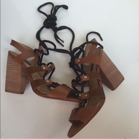 Joes authentic gladiator peep toe sandals Sz 6 new - Picture 3 of 4