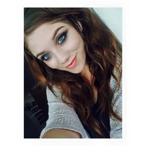 Meet your Posher, Vanessa